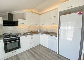 دوبلكس 3 غرف وصالة مفروشة - ضمن مجمع جديد في ديمرتاش / الانيا 