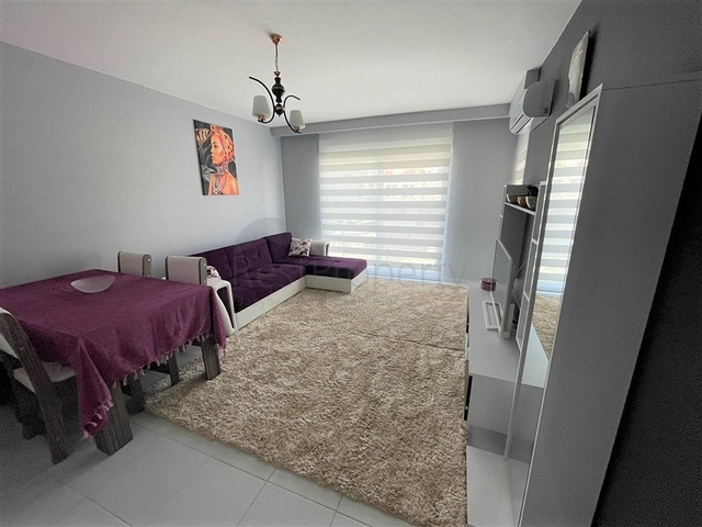 سعر مناسب - شقة غرفة وصالة مفروشة - قريبة من البحر والخدمات - محمودلار / الانيا 