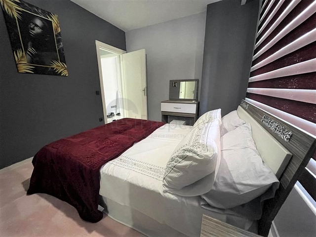 سعر مناسب - شقة غرفة وصالة مفروشة - قريبة من البحر والخدمات - محمودلار / الانيا 