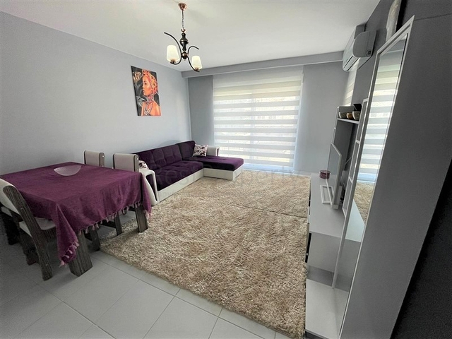 سعر مناسب - شقة غرفة وصالة مفروشة - قريبة من البحر والخدمات - محمودلار / الانيا 