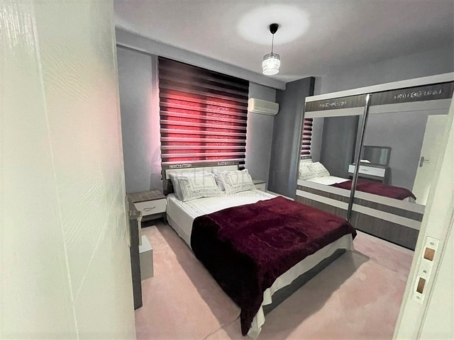 سعر مناسب - شقة غرفة وصالة مفروشة - قريبة من البحر والخدمات - محمودلار / الانيا 