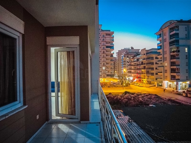 سعر مناسب - شقة غرفة وصالة مفروشة - قريبة من البحر والخدمات - محمودلار / الانيا 