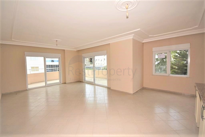 شقة غرفتين وصالة - قريبة من البحر والخدمات - في محمودلار / الانيا 