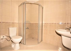 شقة غرفتين وصالة - قريبة من البحر والخدمات - في محمودلار / الانيا 