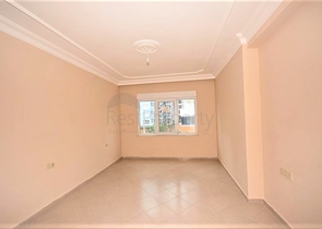 شقة غرفتين وصالة - قريبة من البحر والخدمات - في محمودلار / الانيا 