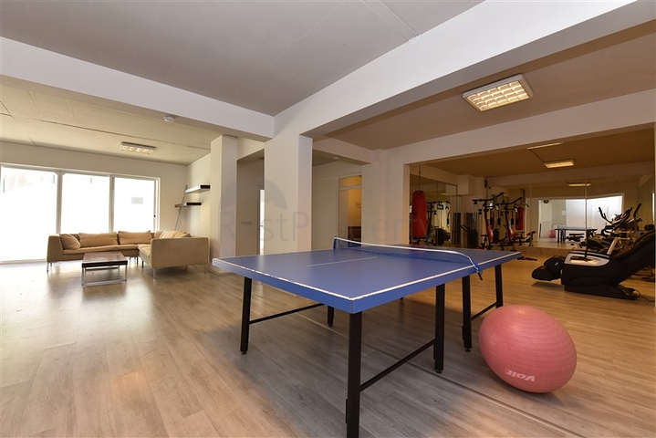 سعر منافس - شقة دوبلكس 3 غرف وصالة مفروشة -ضمن مجمع سكني في كوناكليه / الانيا 