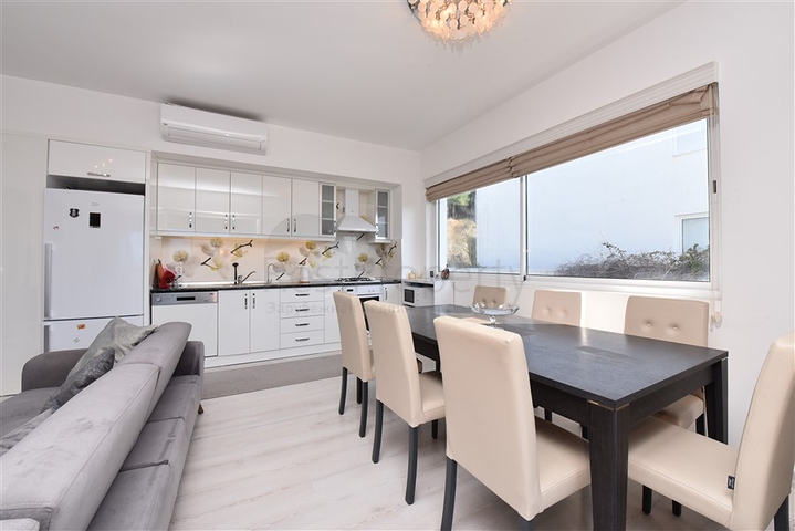 سعر منافس - شقة دوبلكس 3 غرف وصالة مفروشة -ضمن مجمع سكني في كوناكليه / الانيا 