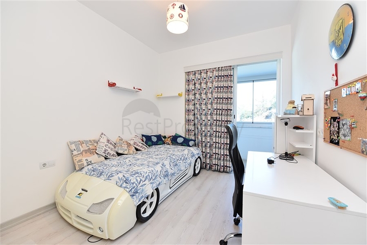 سعر منافس - شقة دوبلكس 3 غرف وصالة مفروشة -ضمن مجمع سكني في كوناكليه / الانيا 