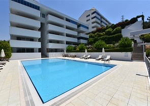 سعر منافس - شقة دوبلكس 3 غرف وصالة مفروشة -ضمن مجمع سكني في كوناكليه / الانيا 