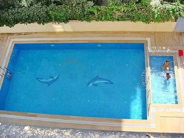 دوبلكس عائلية انيقة -تصميم 4 غرف وصالة -ضمن مجمع - في محمودلار / الانيا 