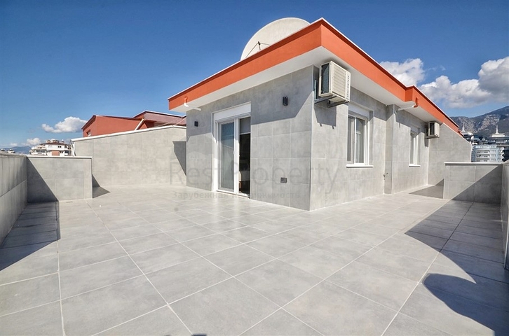 دوبلكس عائلية انيقة -تصميم 4 غرف وصالة -ضمن مجمع - في محمودلار / الانيا 