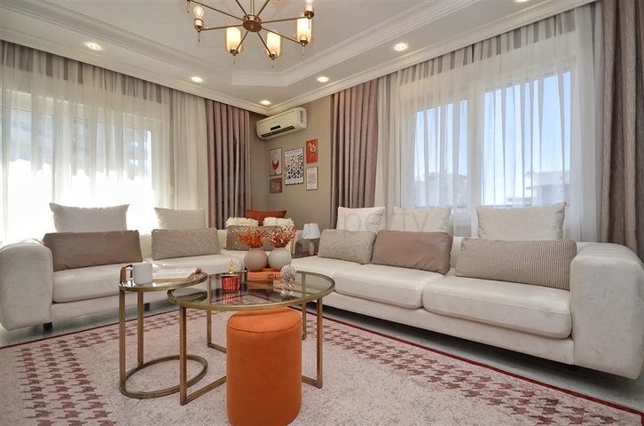 دوبلكس عائلية انيقة -تصميم 4 غرف وصالة -ضمن مجمع - في محمودلار / الانيا 