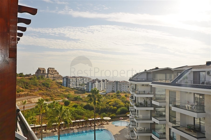 دوبلكس 3 غرف وصالة مفروشة - ضمن مجمع يضم كافة الخدمات في كاستل / الانيا 