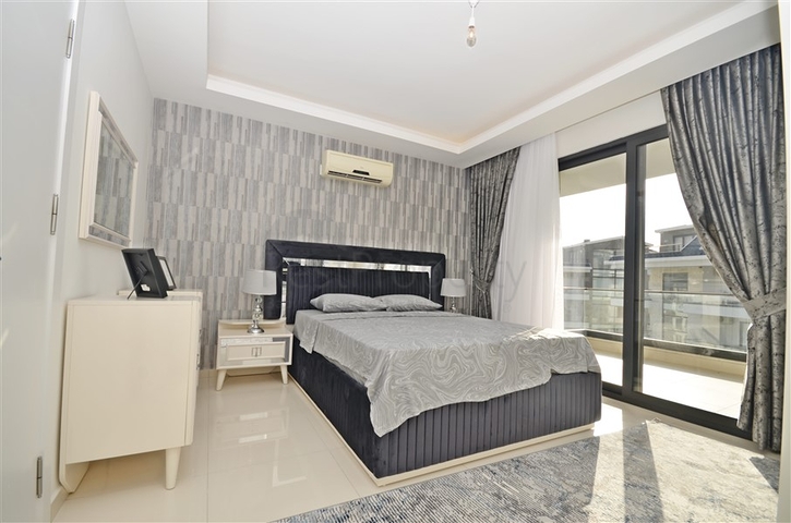 دوبلكس 3 غرف وصالة مفروشة - ضمن مجمع يضم كافة الخدمات في كاستل / الانيا 