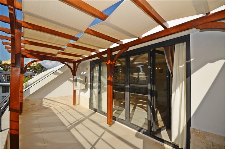 دوبلكس 3 غرف وصالة مفروشة - ضمن مجمع يضم كافة الخدمات في كاستل / الانيا 