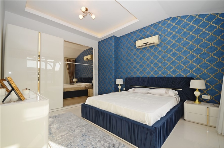 دوبلكس 3 غرف وصالة مفروشة - ضمن مجمع يضم كافة الخدمات في كاستل / الانيا 