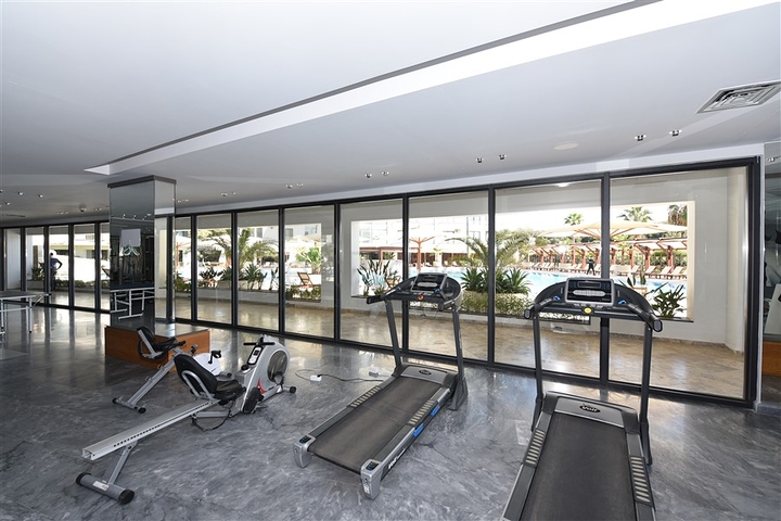 دوبلكس 3 غرف وصالة مفروشة - ضمن مجمع يضم كافة الخدمات في كاستل / الانيا 