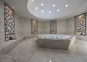 دوبلكس 3 غرف وصالة مفروشة - ضمن مجمع يضم كافة الخدمات في كاستل / الانيا 