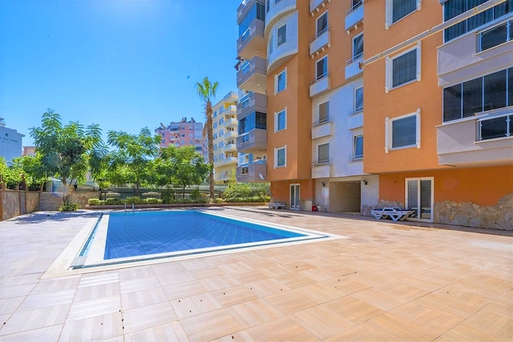 شقة في مركز الانيا -بسعر مناسب - تصميم غرفتين وصالة - كليوباترا / الانيا