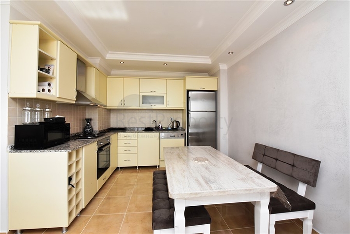 اطلالة بحرية - شقة غرفتين وصالة مفروشة - ضمن مجمع سكني - في الانيا 