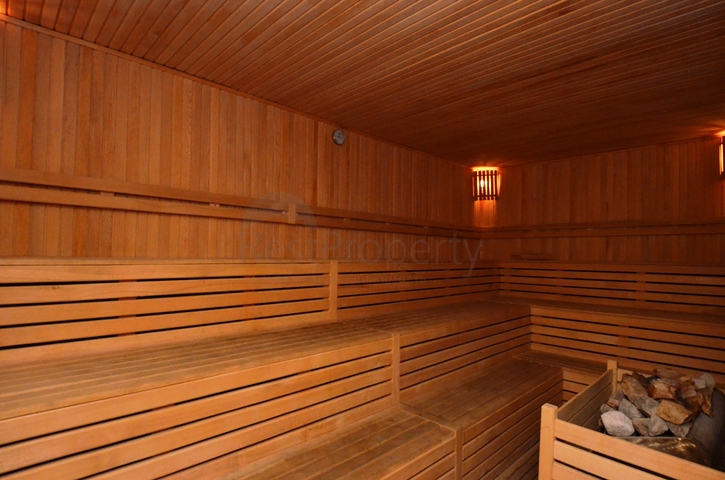 اطلالة بحرية - شقة غرفتين وصالة مفروشة - ضمن مجمع سكني - في الانيا 