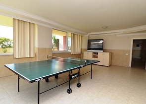 اطلالة بحرية - شقة غرفتين وصالة مفروشة - ضمن مجمع سكني - في الانيا 