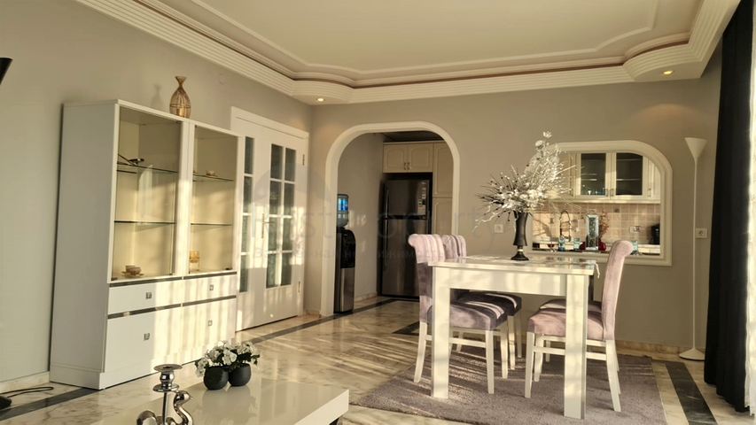 اطلالة بحر مباشرة - شقة غرفتين وصالة مطبخ منفصل - في محمودلار / الانيا 