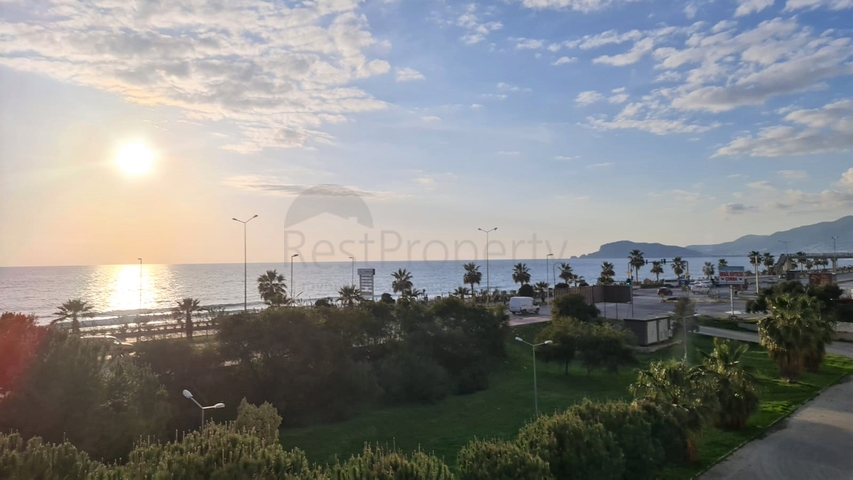 اطلالة بحر مباشرة - شقة غرفتين وصالة مطبخ منفصل - في محمودلار / الانيا 