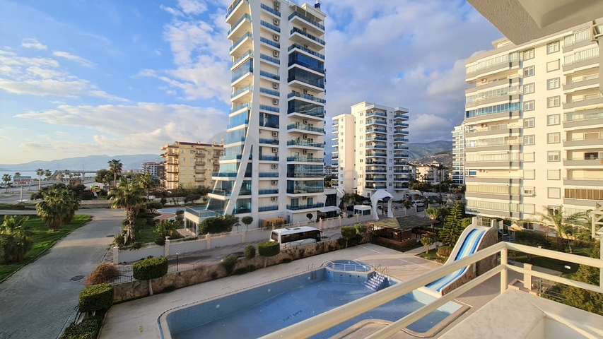 اطلالة بحر مباشرة - شقة غرفتين وصالة مطبخ منفصل - في محمودلار / الانيا 