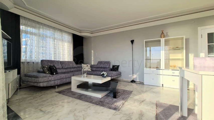 اطلالة بحر مباشرة - شقة غرفتين وصالة مطبخ منفصل - في محمودلار / الانيا 