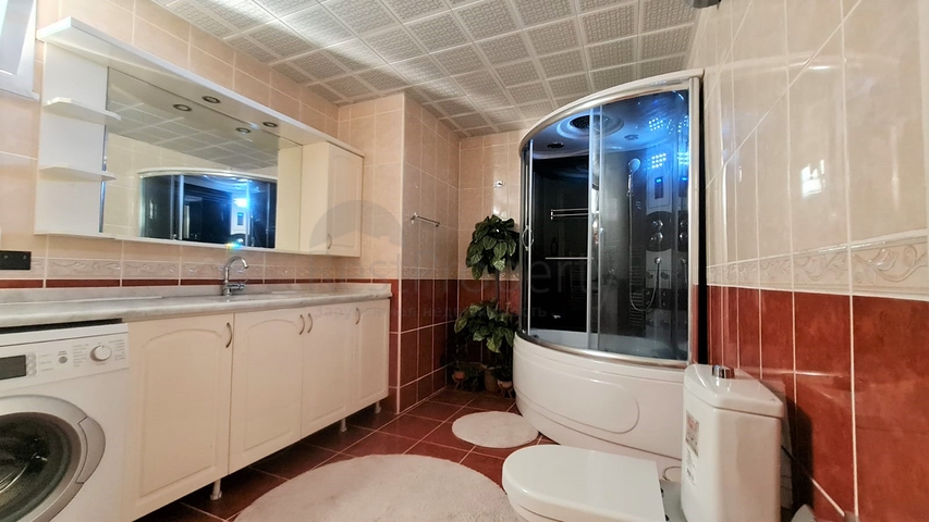 اطلالة بحر مباشرة - شقة غرفتين وصالة مطبخ منفصل - في محمودلار / الانيا 