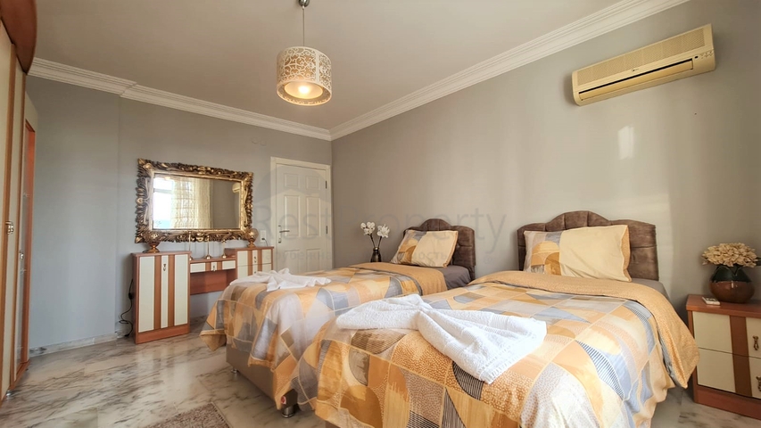 اطلالة بحر مباشرة - شقة غرفتين وصالة مطبخ منفصل - في محمودلار / الانيا 