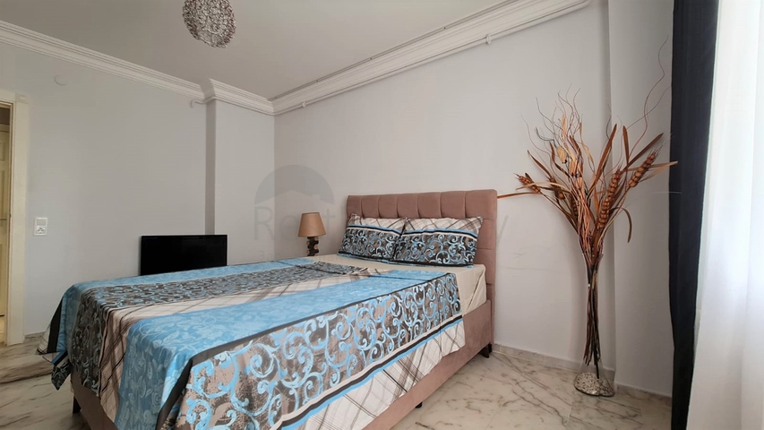 اطلالة بحر مباشرة - شقة غرفتين وصالة مطبخ منفصل - في محمودلار / الانيا 