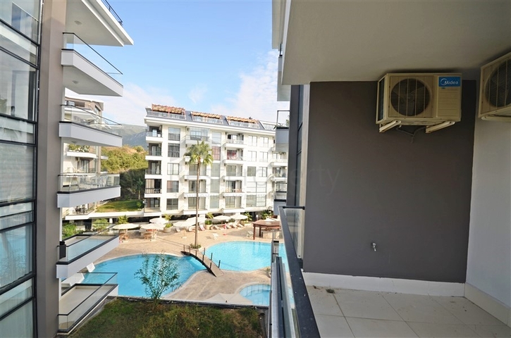 دوبلكس 3 غرف وصالة -مفروشة بأناقة -ضمن مجمع يضم كافة الخدمات - في كاستل / الانيا 