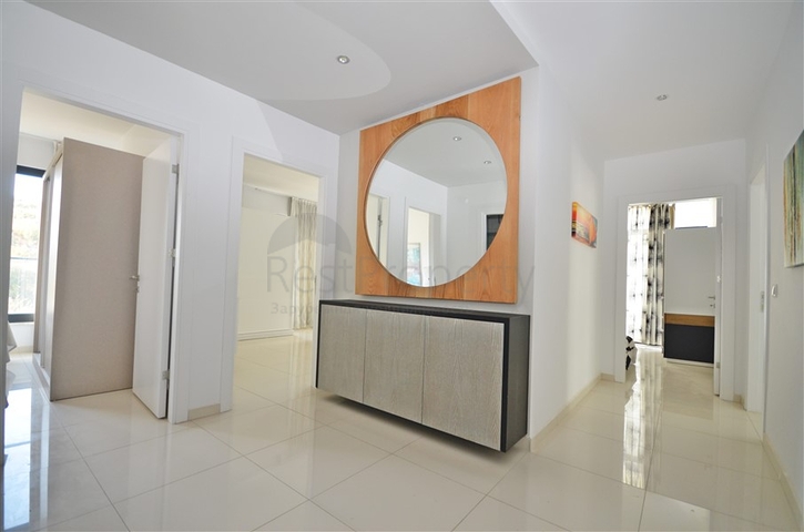 دوبلكس 3 غرف وصالة -مفروشة بأناقة -ضمن مجمع يضم كافة الخدمات - في كاستل / الانيا 