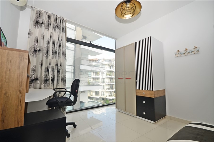 دوبلكس 3 غرف وصالة -مفروشة بأناقة -ضمن مجمع يضم كافة الخدمات - في كاستل / الانيا 