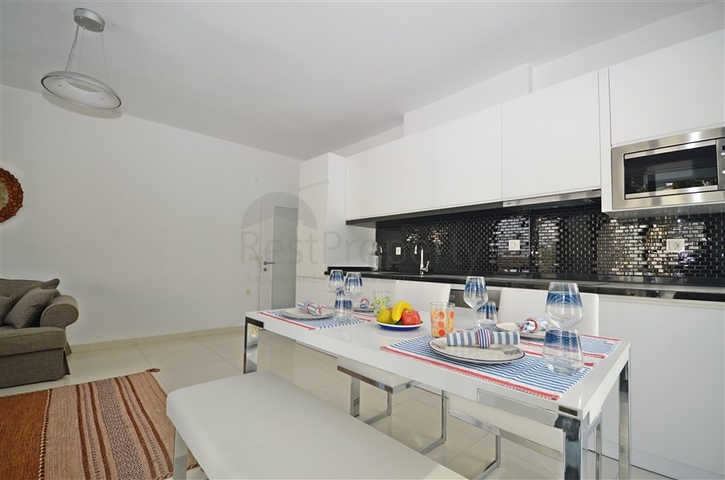 دوبلكس 3 غرف وصالة -مفروشة بأناقة -ضمن مجمع يضم كافة الخدمات - في كاستل / الانيا 