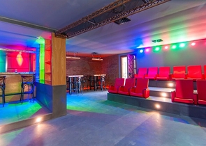 دوبلكس 3 غرف وصالة -مفروشة بأناقة -ضمن مجمع يضم كافة الخدمات - في كاستل / الانيا 