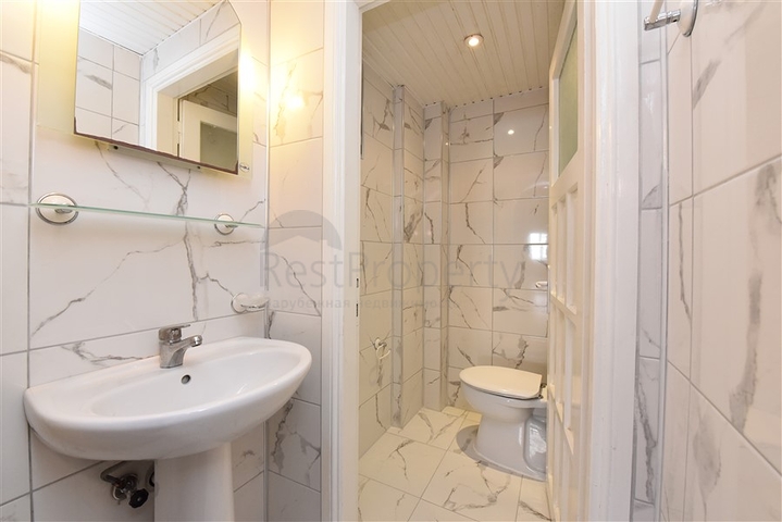 شقة عائلية واسعة - تصميم 3 غرف وصالة - في مركز الانيا 