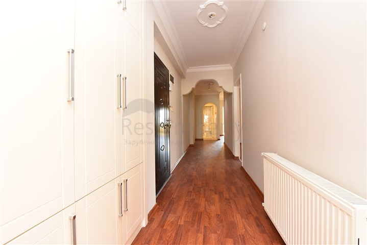 شقة عائلية واسعة - تصميم 3 غرف وصالة - في مركز الانيا 