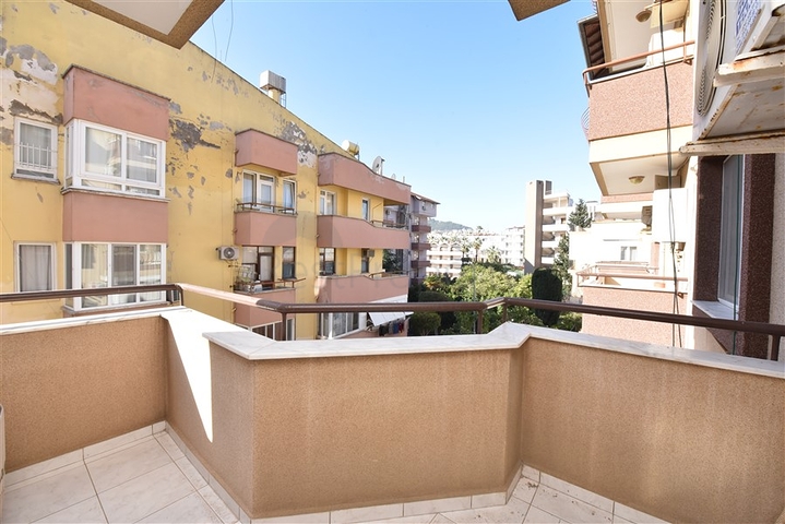 شقة عائلية واسعة - تصميم 3 غرف وصالة - في مركز الانيا 