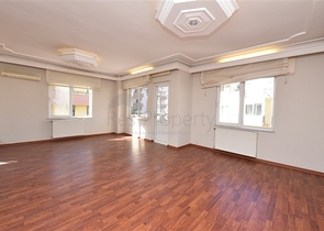 شقة عائلية واسعة - تصميم 3 غرف وصالة - في مركز الانيا 