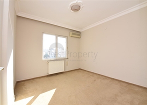 شقة عائلية واسعة - تصميم 3 غرف وصالة - في مركز الانيا 