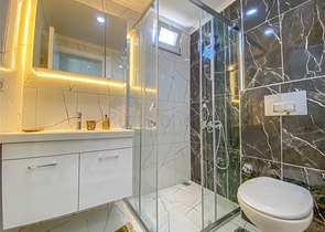 شقة عائلية غرفتين وصالة - مطبخ منفصل - مجمع سكني حديث - في منطقة ديمرتاش / الانيا 