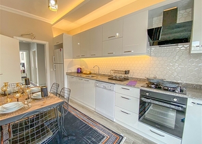 مطبخ منفصل - شقة غرفتين وصالة مفروشة - مجمع جديد - في ديمرتاش / الانيا 