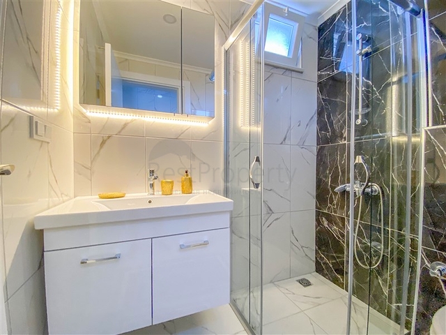 اطلالة على الطبيعة الخضراء - شقة انيقة ضمن مجمع جديد - تصميم غرفتين وصالة مع مطبخ منفصل - في ديمرتاش / الانيا 