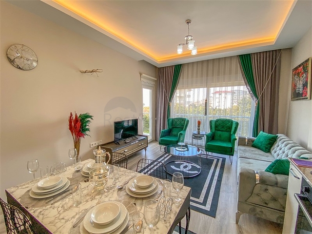 شقة غرفة وصالة مفروشة -ضمن مجمع جديد في ديمرتاش / الانيا 