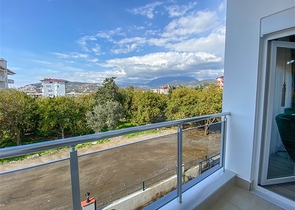 شقة غرفة وصالة مفروشة -ضمن مجمع جديد في ديمرتاش / الانيا 