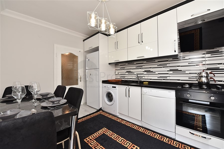 مطبخ منفصل -شقة غرفتين وصالة مفروشة اثاث جديد- في توسمور / الانيا 