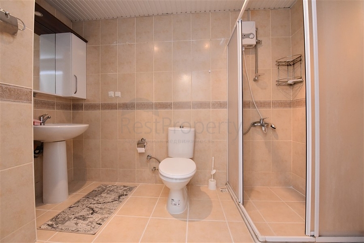 مطبخ منفصل -شقة غرفتين وصالة مفروشة اثاث جديد- في توسمور / الانيا 